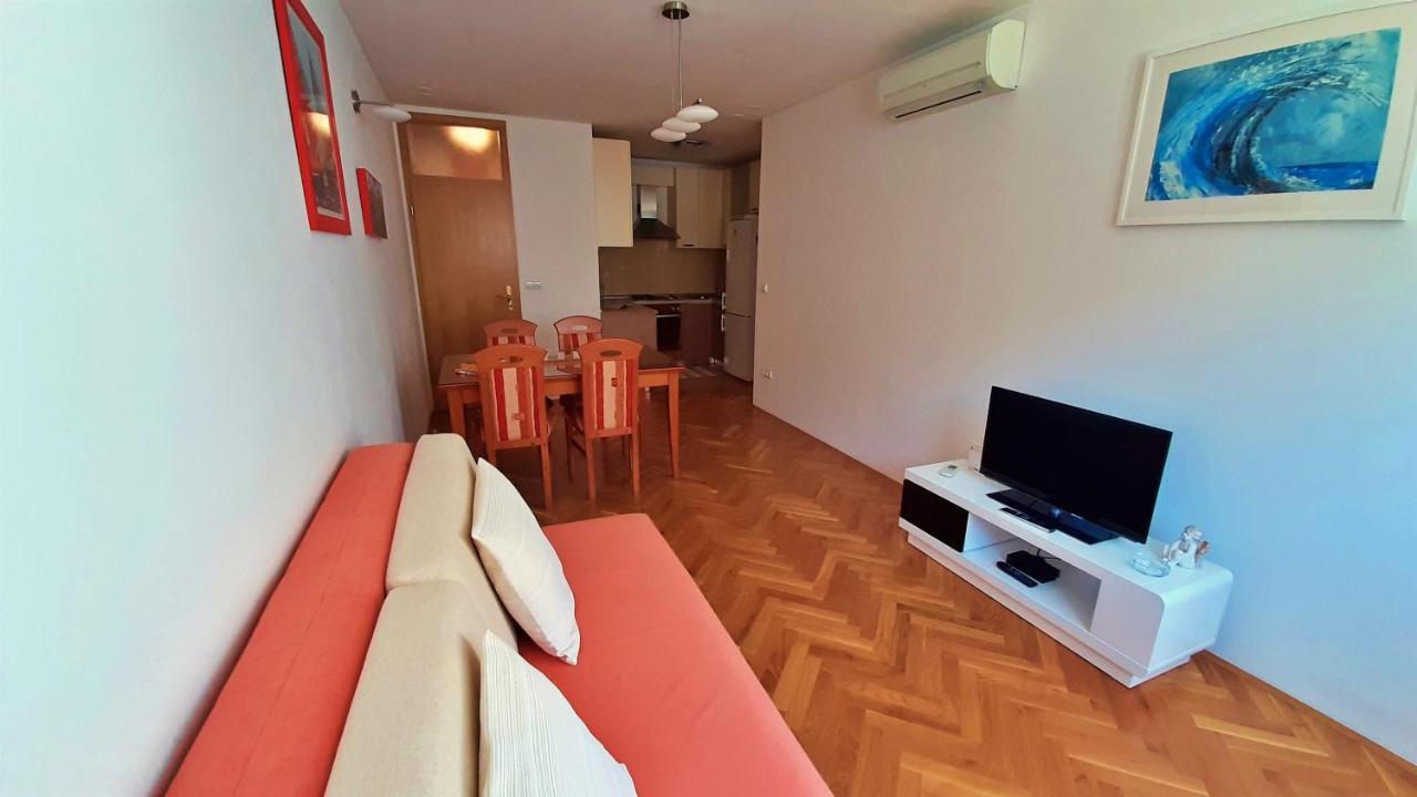 Apartment Jen 奥米什 外观 照片