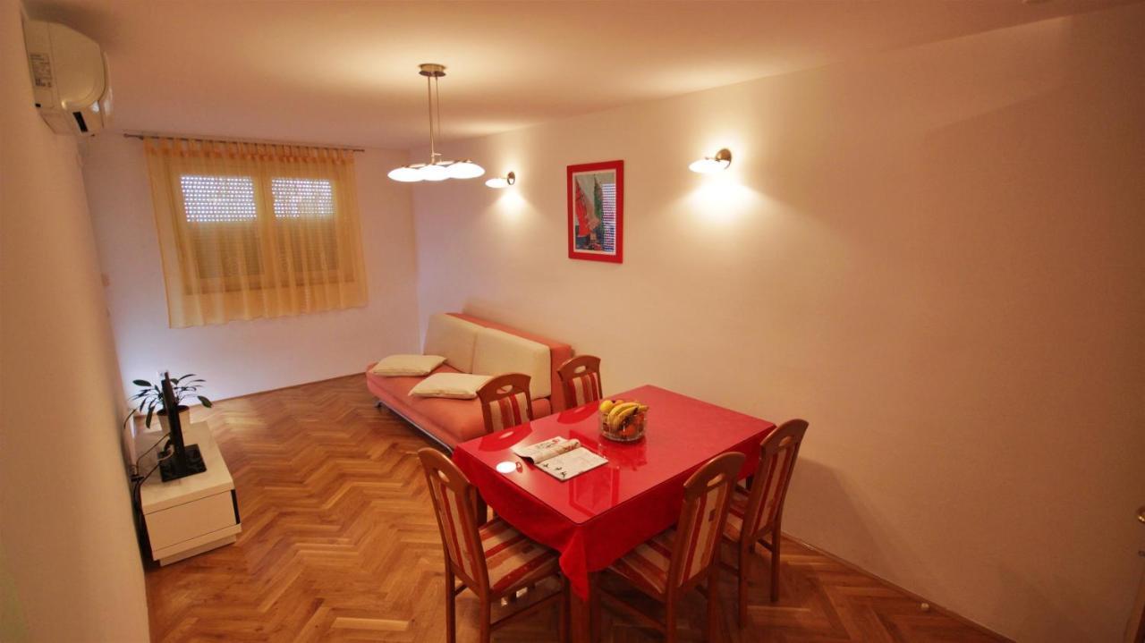 Apartment Jen 奥米什 外观 照片
