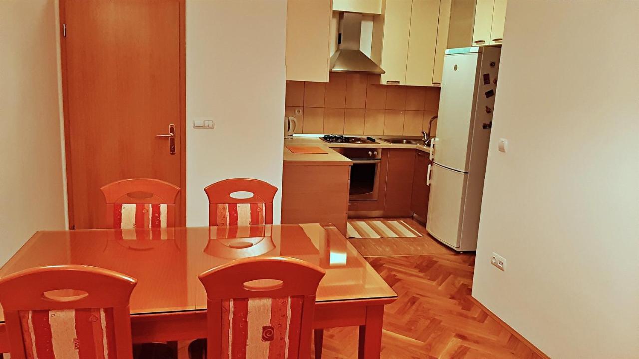 Apartment Jen 奥米什 外观 照片