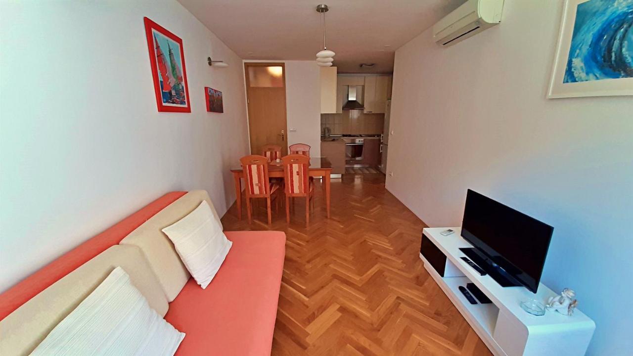 Apartment Jen 奥米什 外观 照片